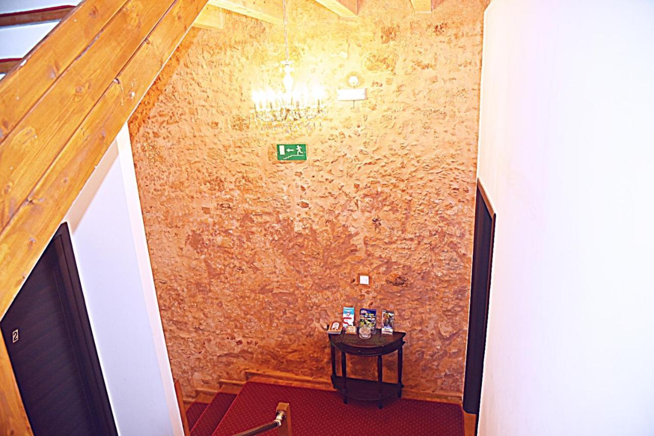 Santrivani Rooms ハニア エクステリア 写真